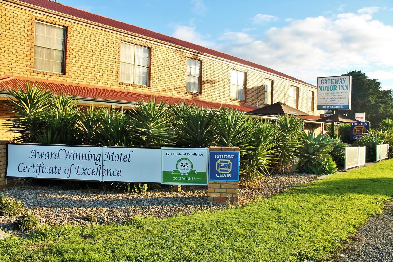 Gateway Motor Inn Уорнъмбул Екстериор снимка